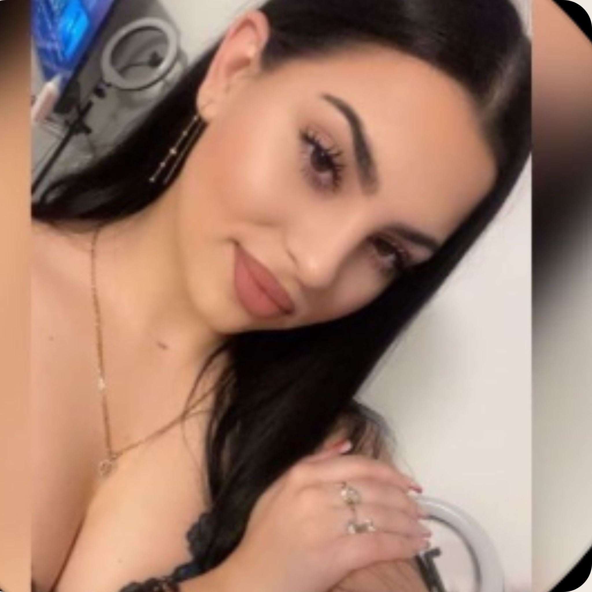 <em>Ella Iordache</em>